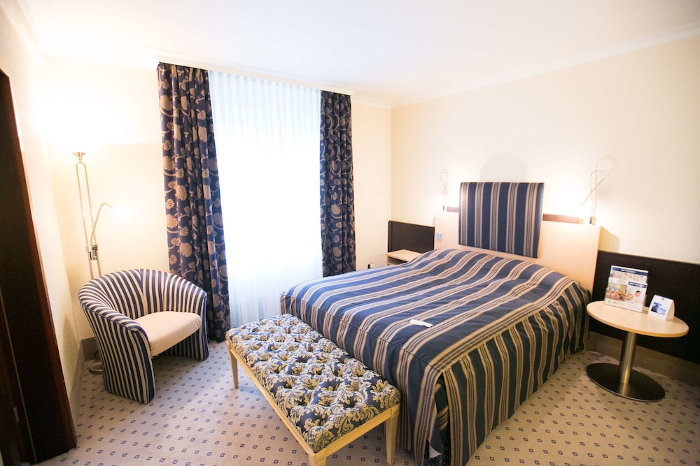 Holiday Inn - The Niu, Stream Monchengladbach 18/71
