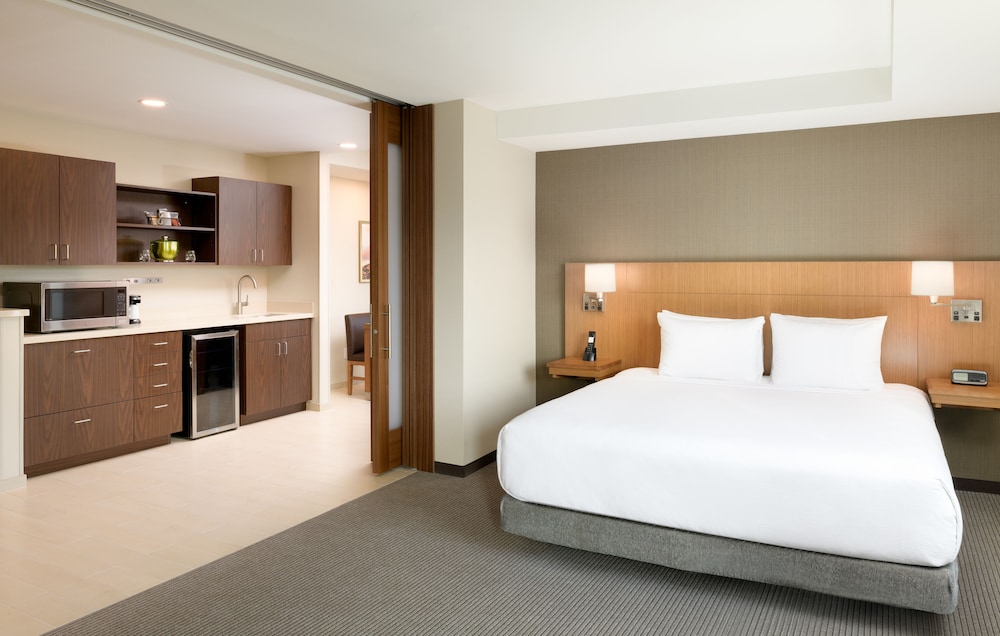 جناح بسرير كينج مع أريكة، Hyatt Place Pasadena 2/5