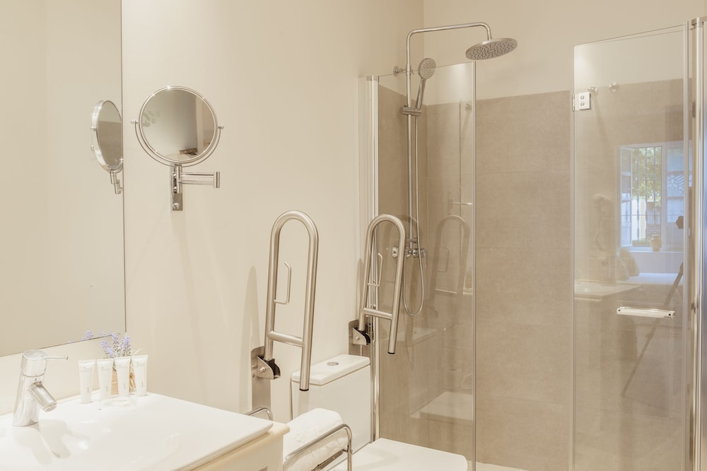 Hotel Boutique Elvira Plaza 33/72