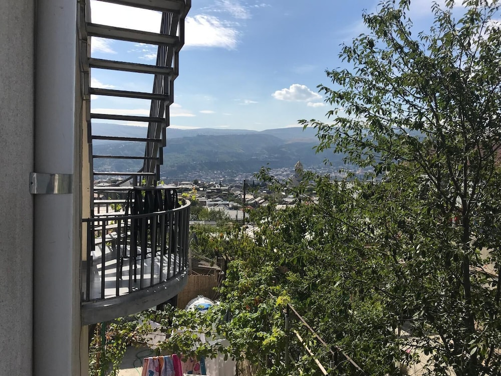 Upstairs Hotel Tbilisi 28/35