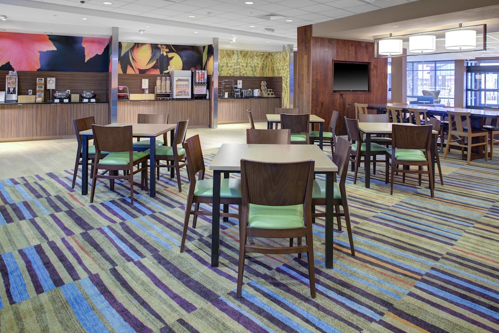 Fairfield Inn Suites Flagstaff East 32/38