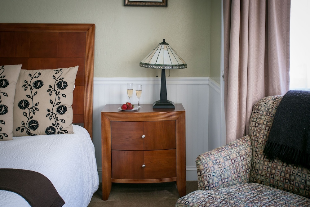 Craftsman Inn 22/70