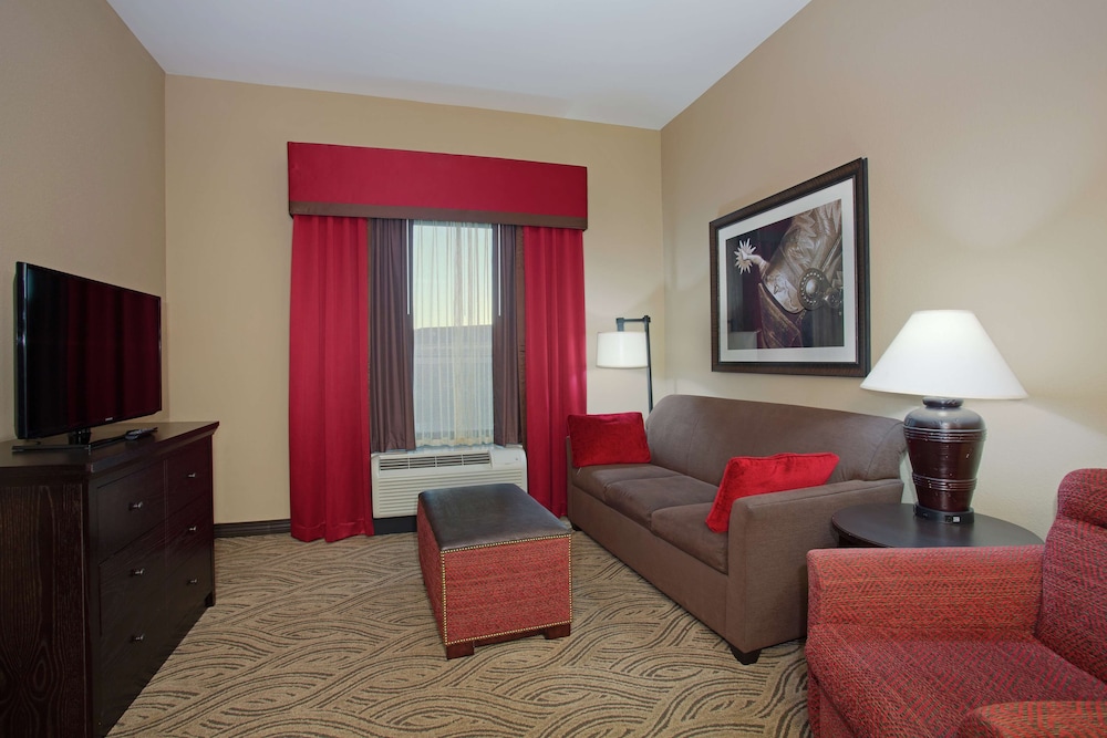 Hampton Inn & Suites I-35/ Mulvane 28/51