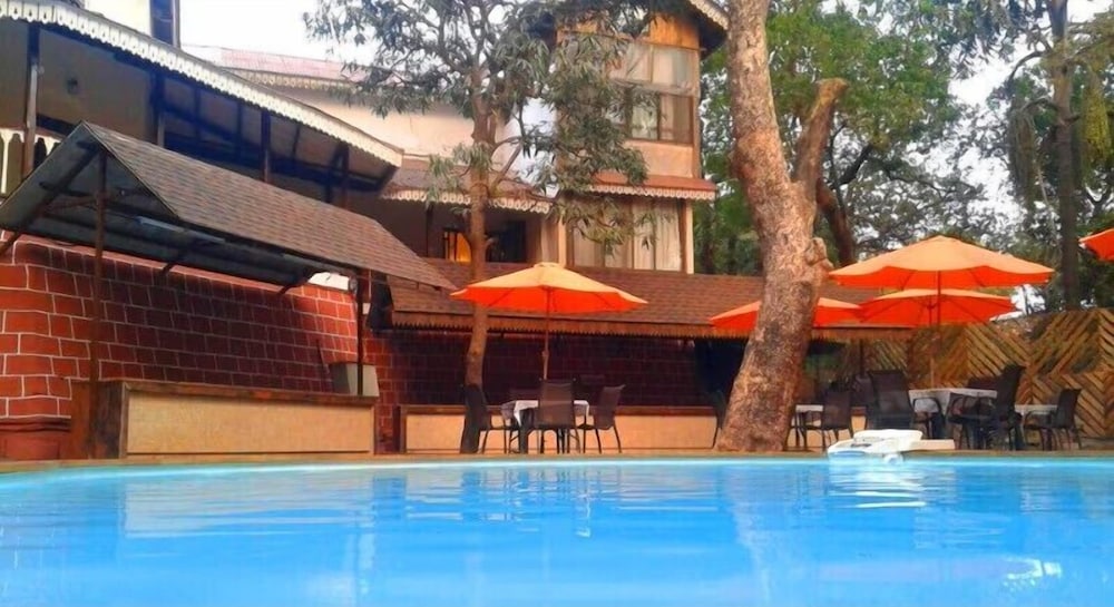 West End Hotel 3/49