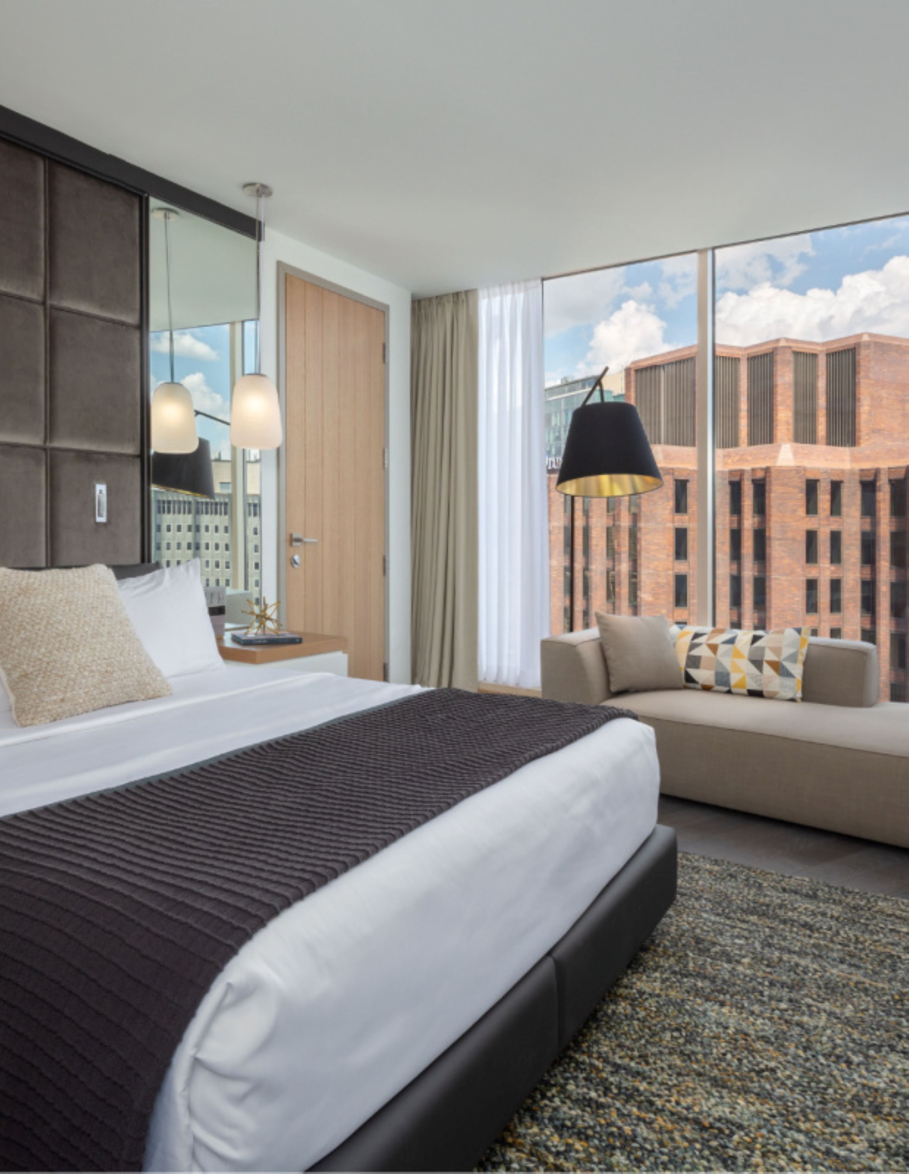 The Windsor Suites 11/44