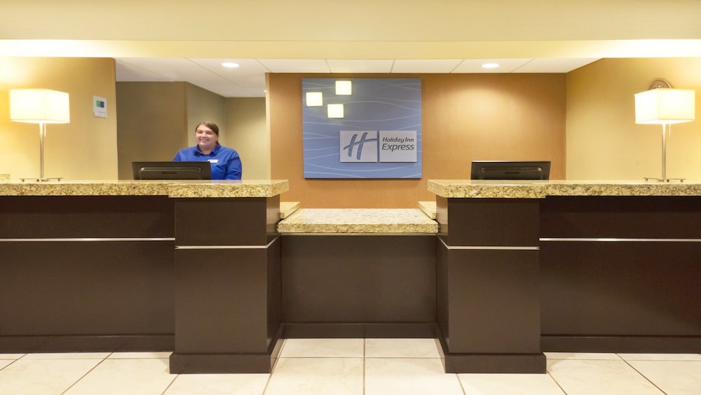 Holiday Inn Express Hotel Suites Colby 12/60