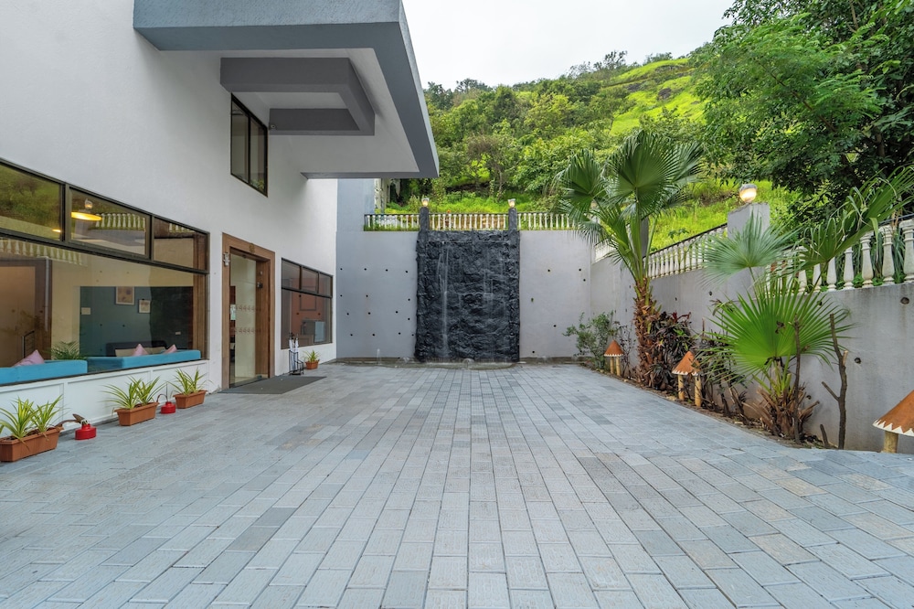 Sterling Panchgani 53/62