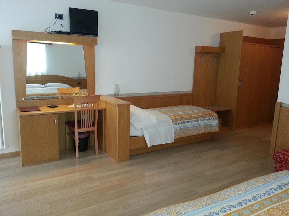 Hotel Panorama 8/25