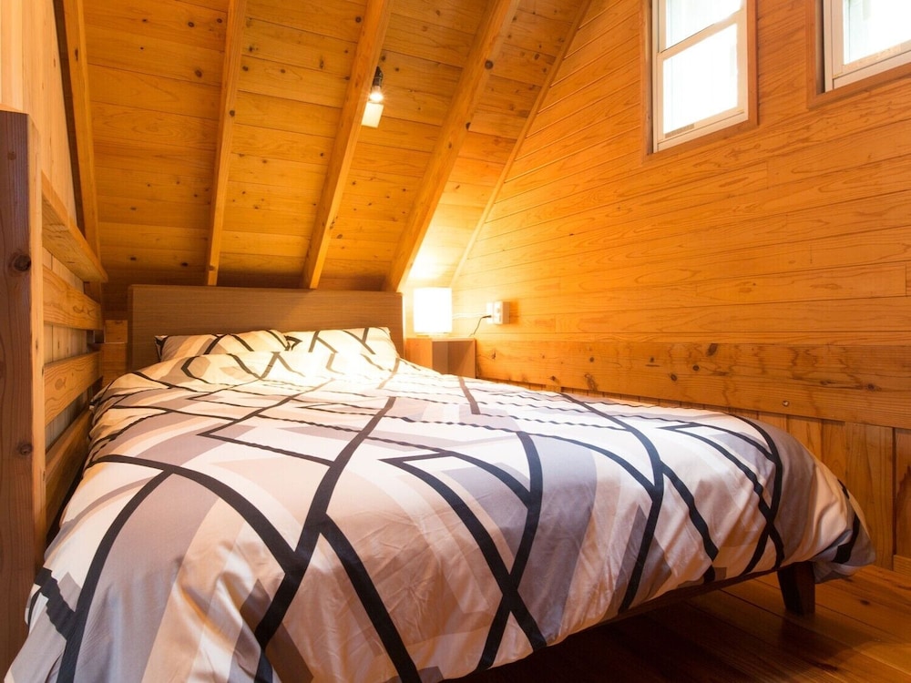 Tree House, 1 Double and 1 Single Bed