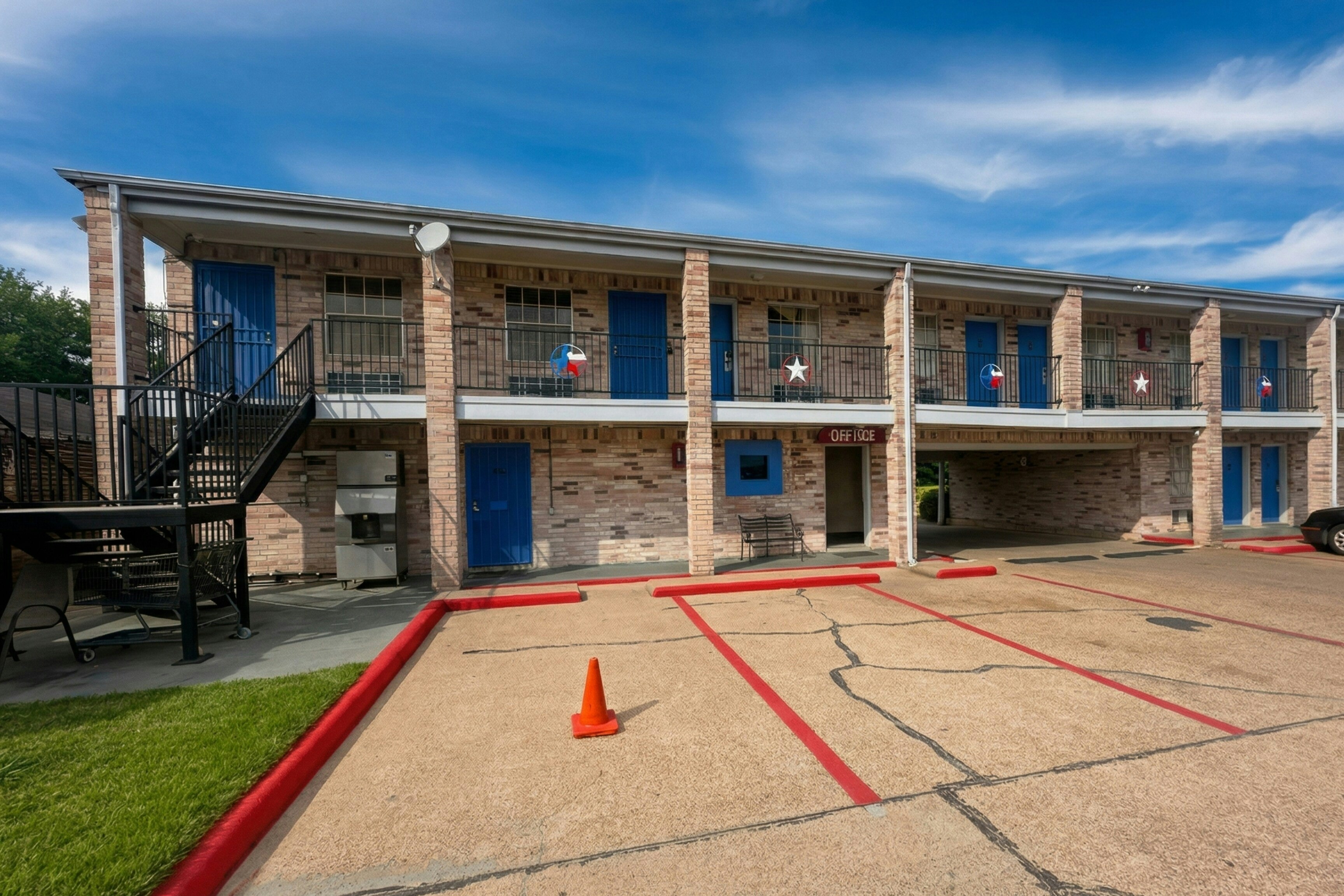 Golden Motel Near Houston Medical Center 12/16
