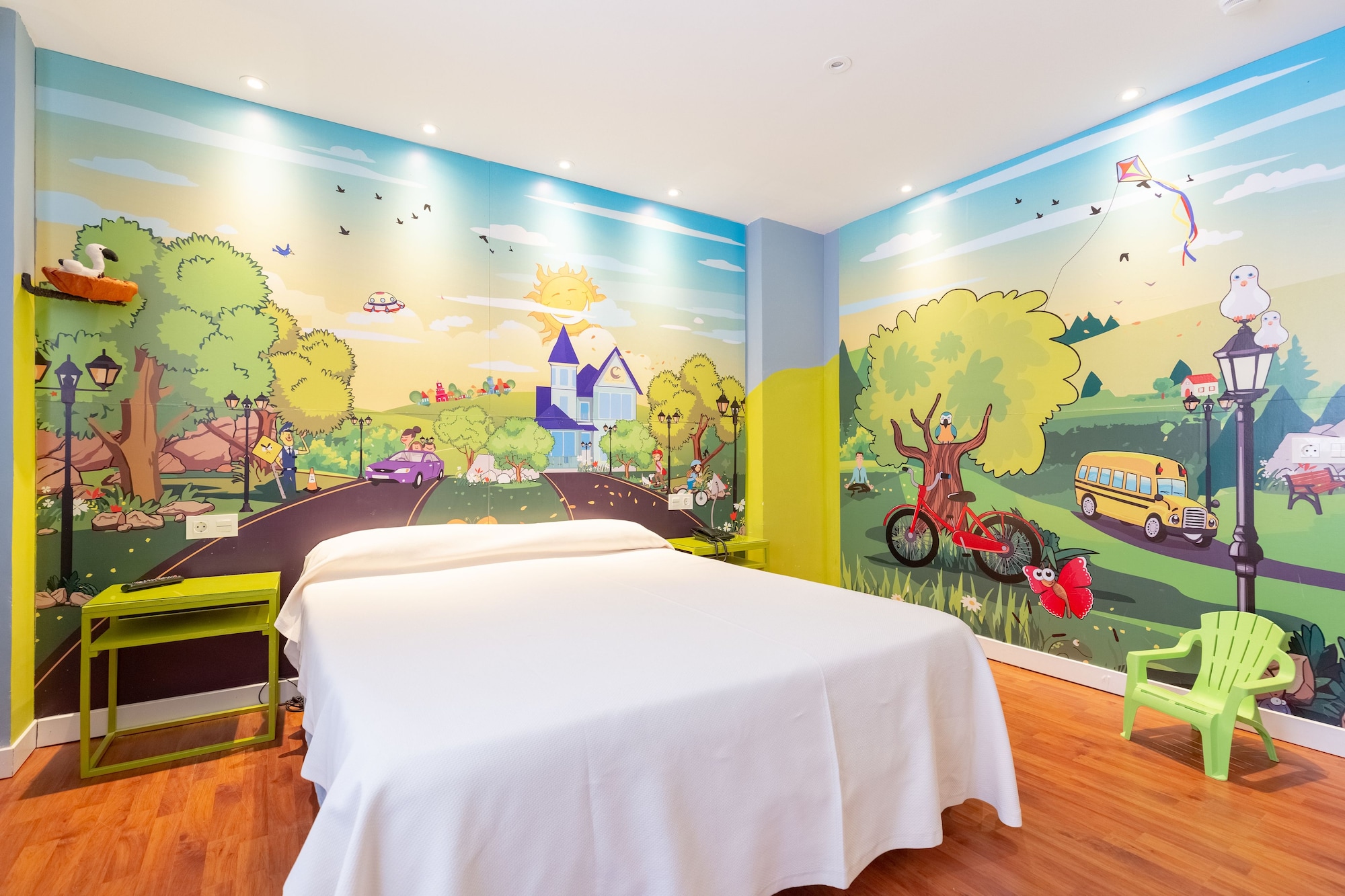 غرفة قياسية ثلاثية بسرير مزدوج وسرير فردي، La Barracuda Hotel 5/10