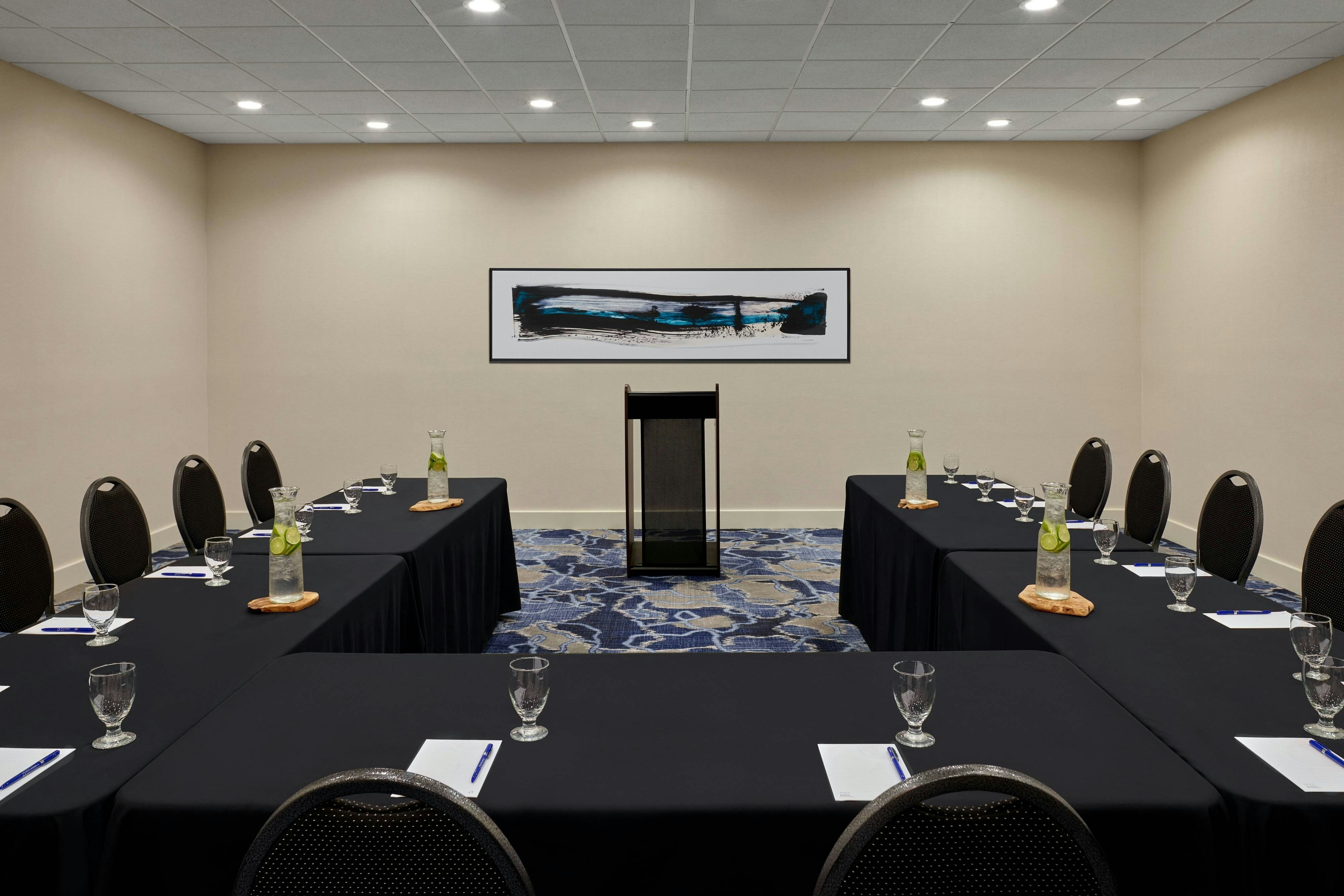 Delta Hotels Muskegon Convention Center 18/23
