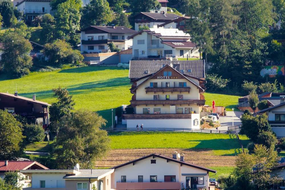 Hotel Wiesenhof 54/54