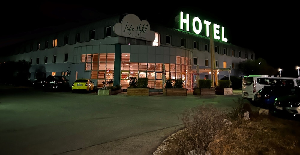 Life Hotel 30/37