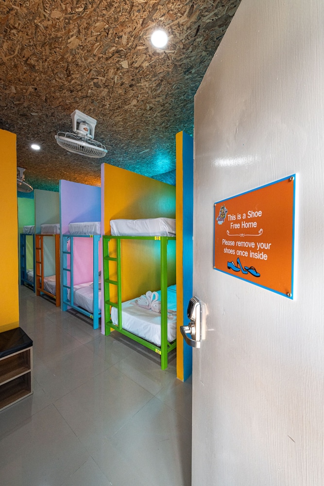 myPatong Social Hostel 36/50