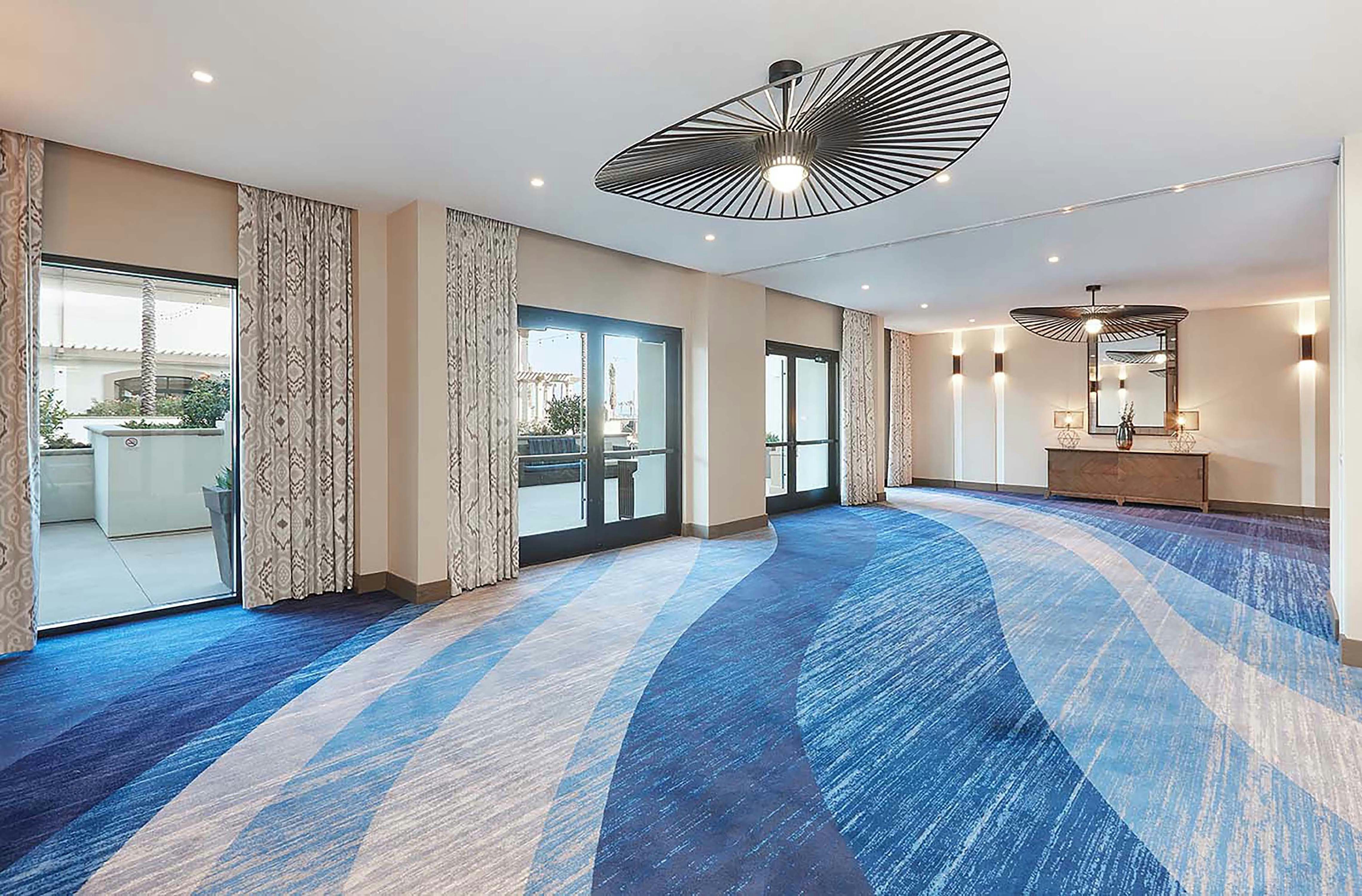 The Waterfront Beach Resort, a Hilton Hotel 34/77