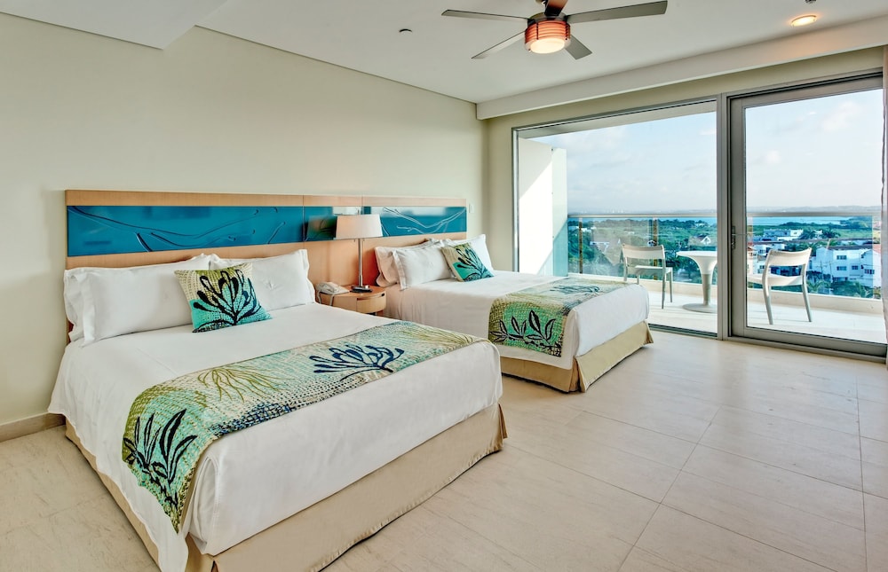 SUPERIOR, 2 DOUBLE BEDS