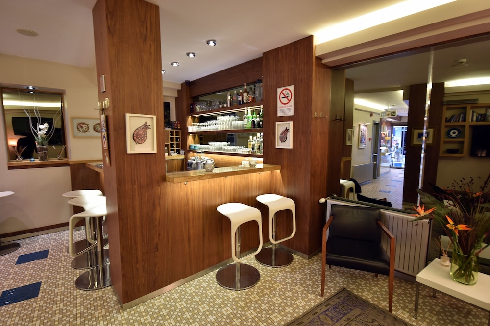 ELANAZ HOTEL 32/50