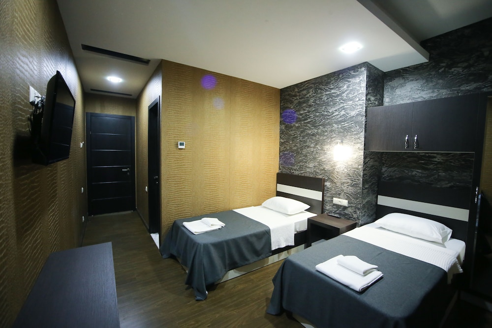 West Tower Hotel Kutaisi 10/25