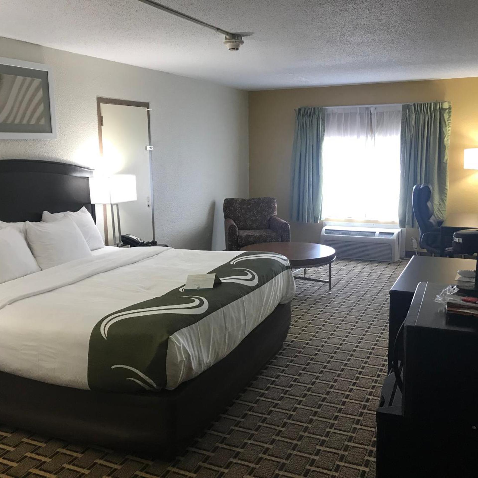 Quality Inn Vincennes 11/27
