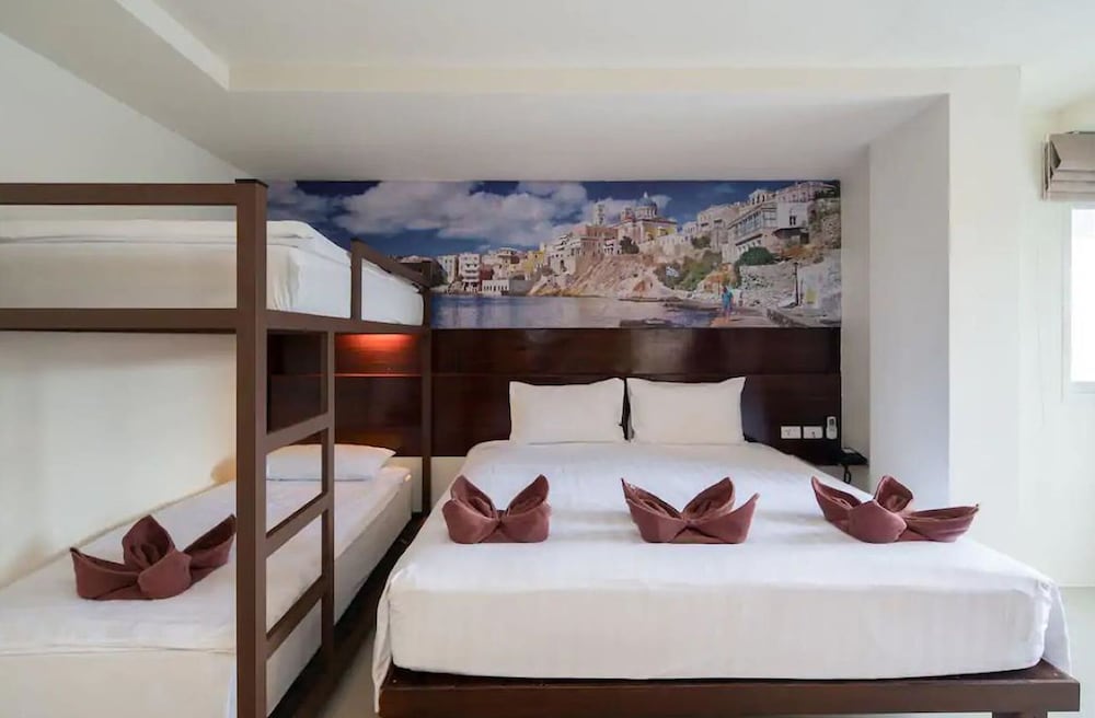 Patong Buri Resort 25/50