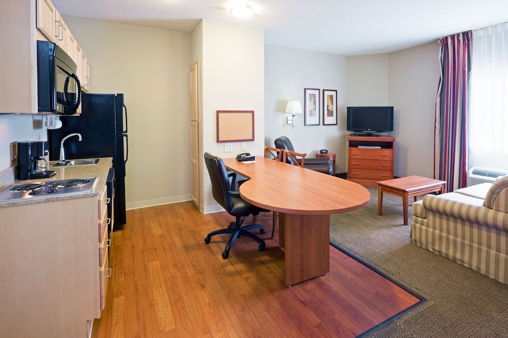 Candlewood Suites Bordentown-Trenton 62/79