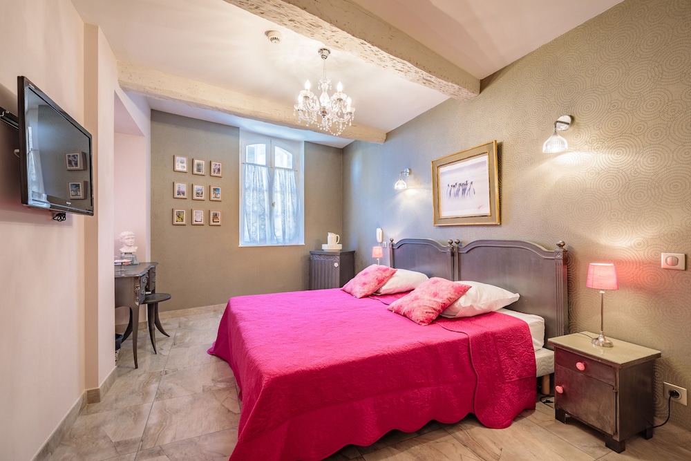 Hotel La Suite 49/75