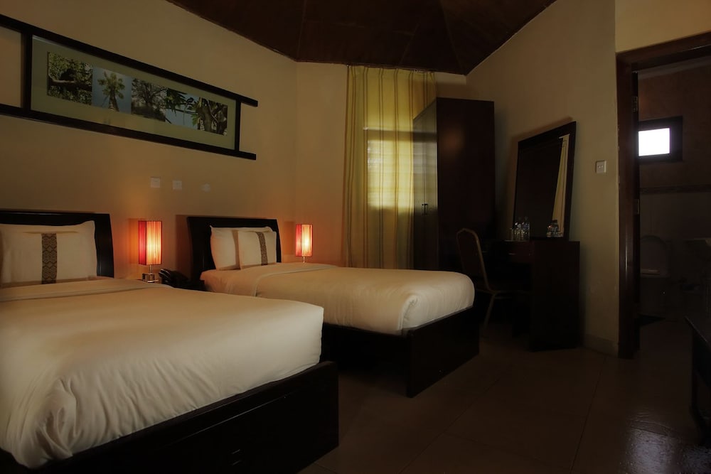 Abay Minch Lodge 11/50
