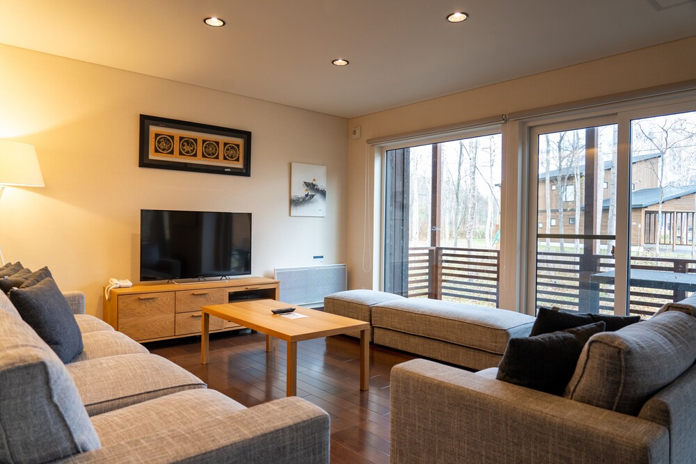 Country Resort Niseko (ex The Chalets at Country Resort) 54/77