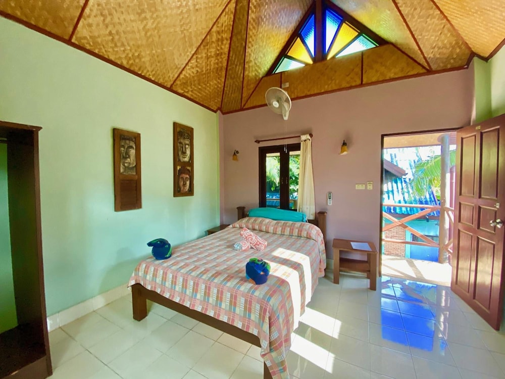 ANDAMAN, QUEEN BED