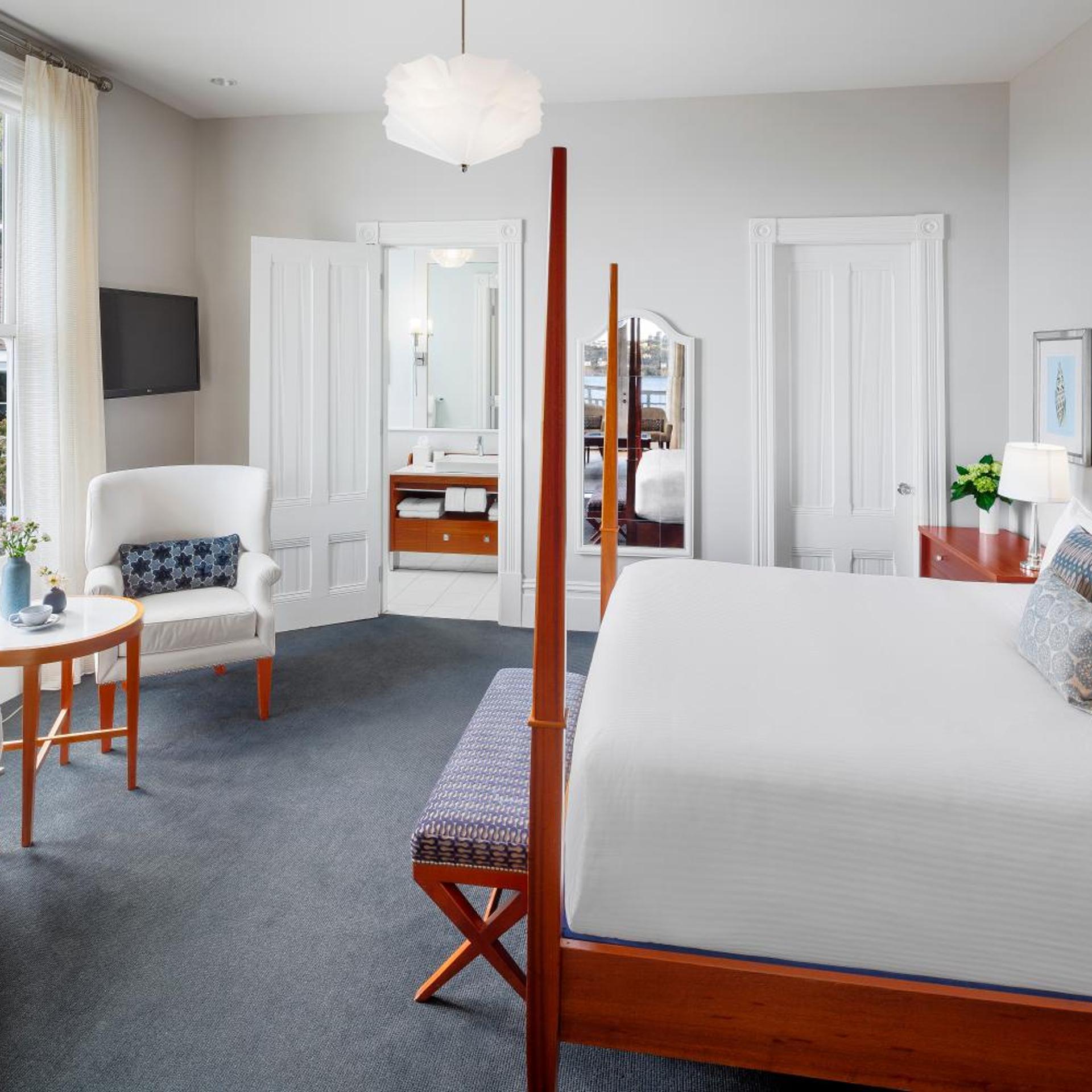 Suite, Mansion