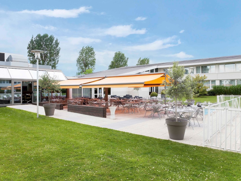 NOVOTEL LILLE AEROPORT 3/70