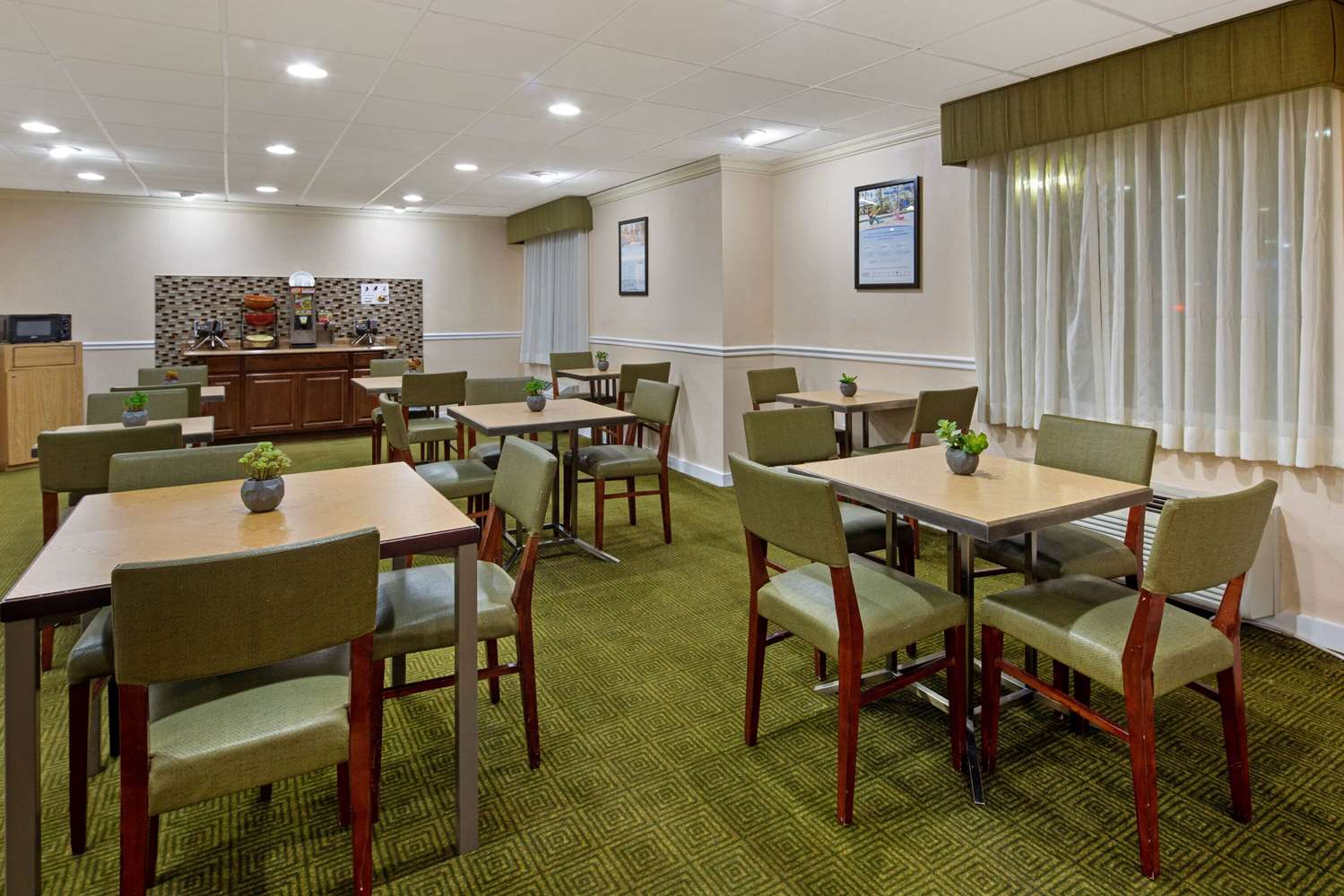 La Quinta Inn & Suites by Wyndham Sawgrass 47/55