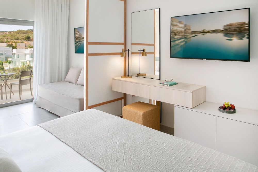 Atlantica Aqua Blue Hotel 13/50