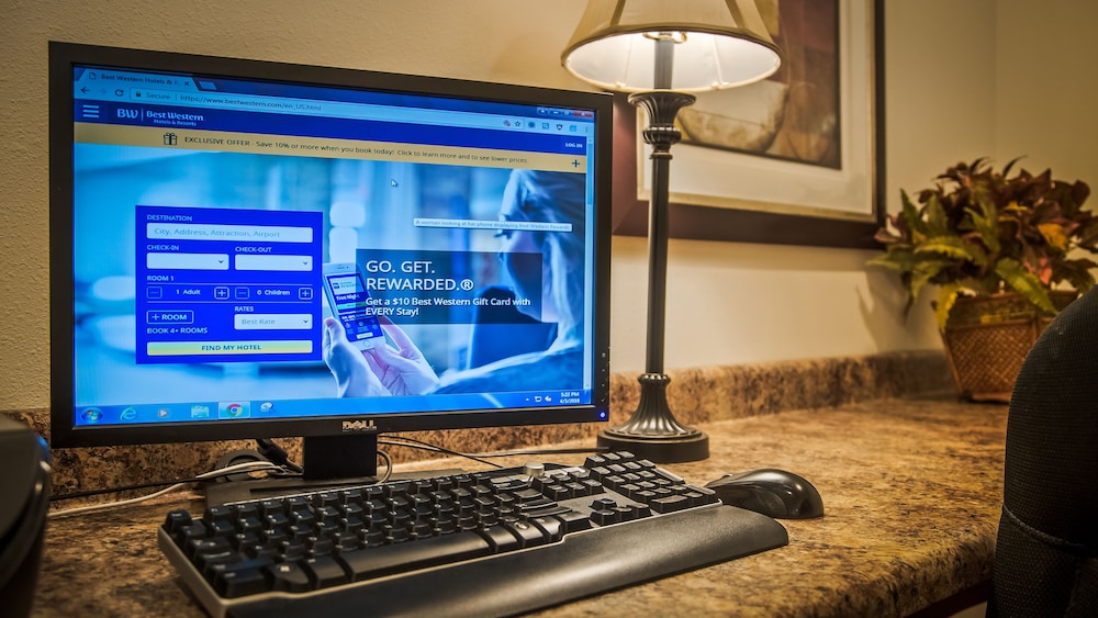Best Western Plus MidAmerica Hotel 14/33