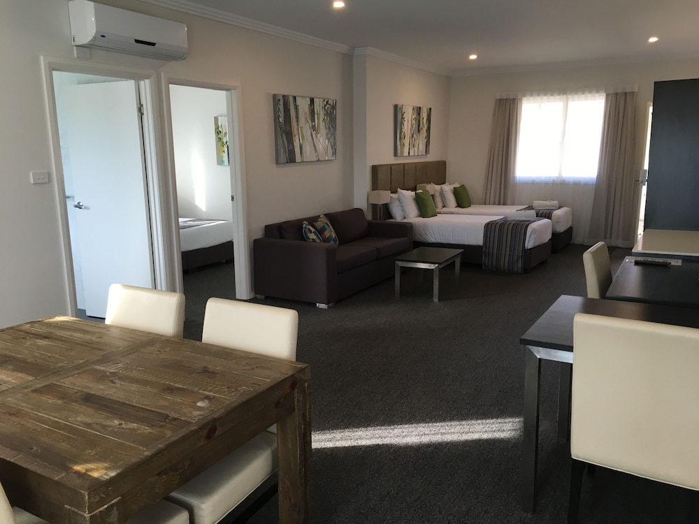 Best Western Plus Bolton on the Park 36/46
