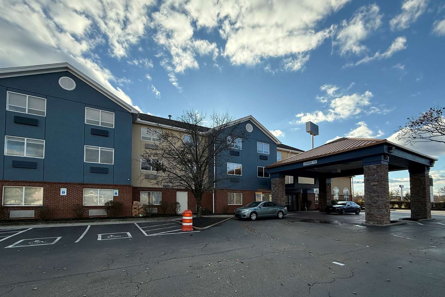 Comfort Inn & Suites Sharonville - Cincinnati North 6/6