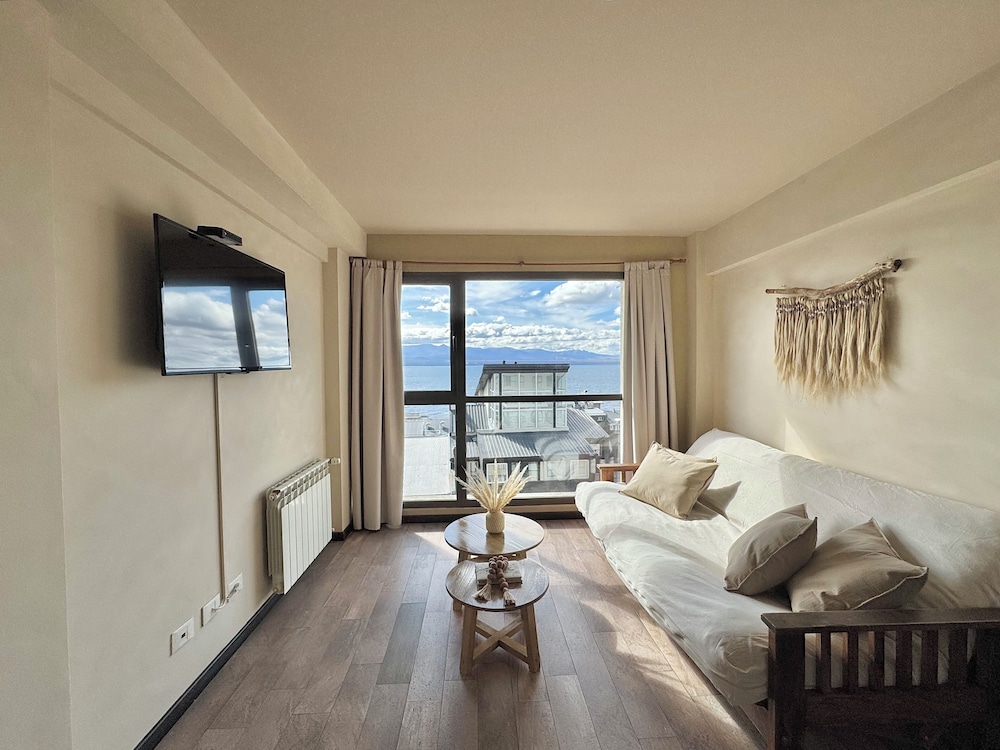 DESIGN, APARTMENT, LAKE VIEW