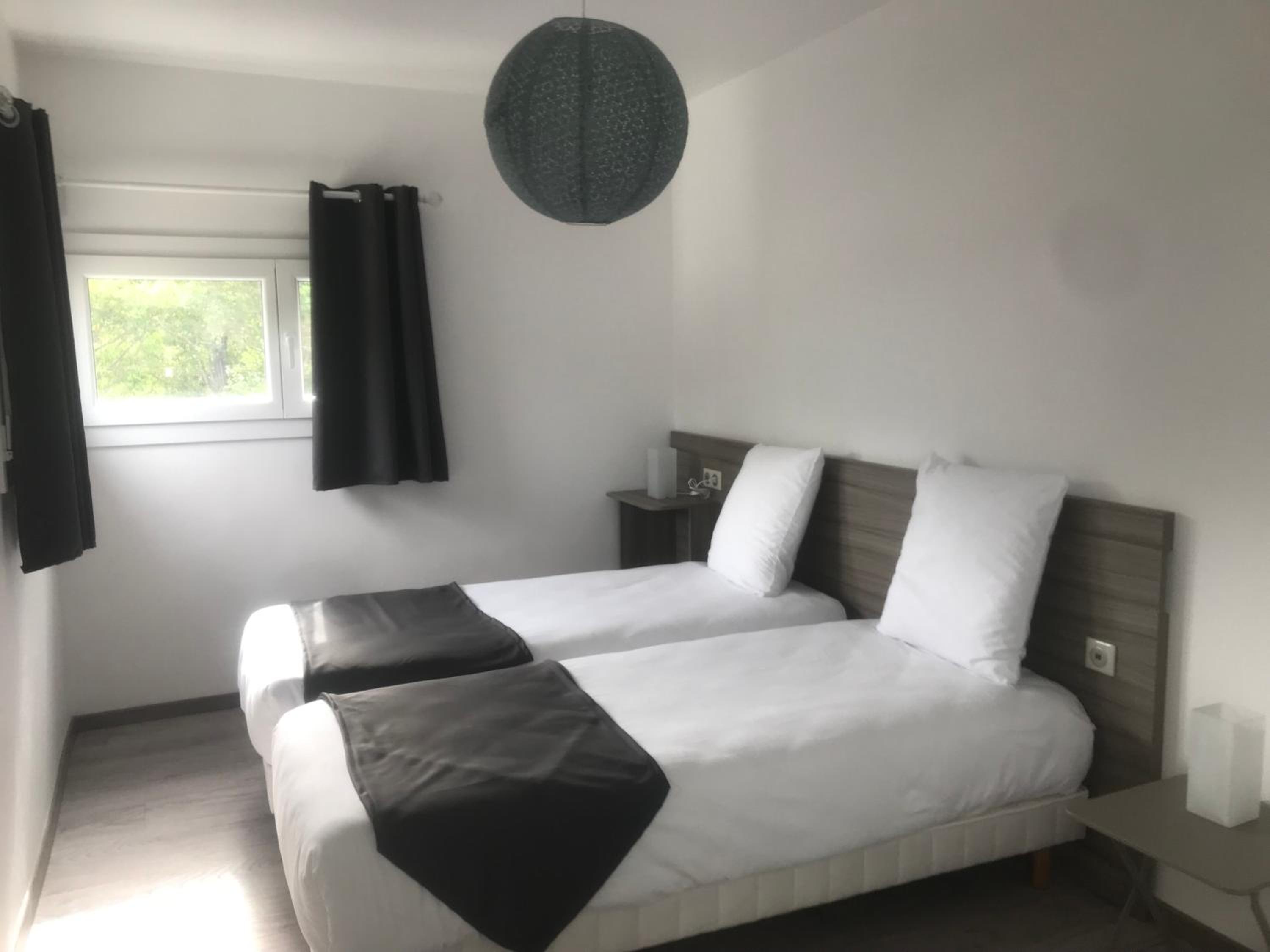 غرفة كومفورت رباعية، Good Hotel Marseille Aubagne 3/9