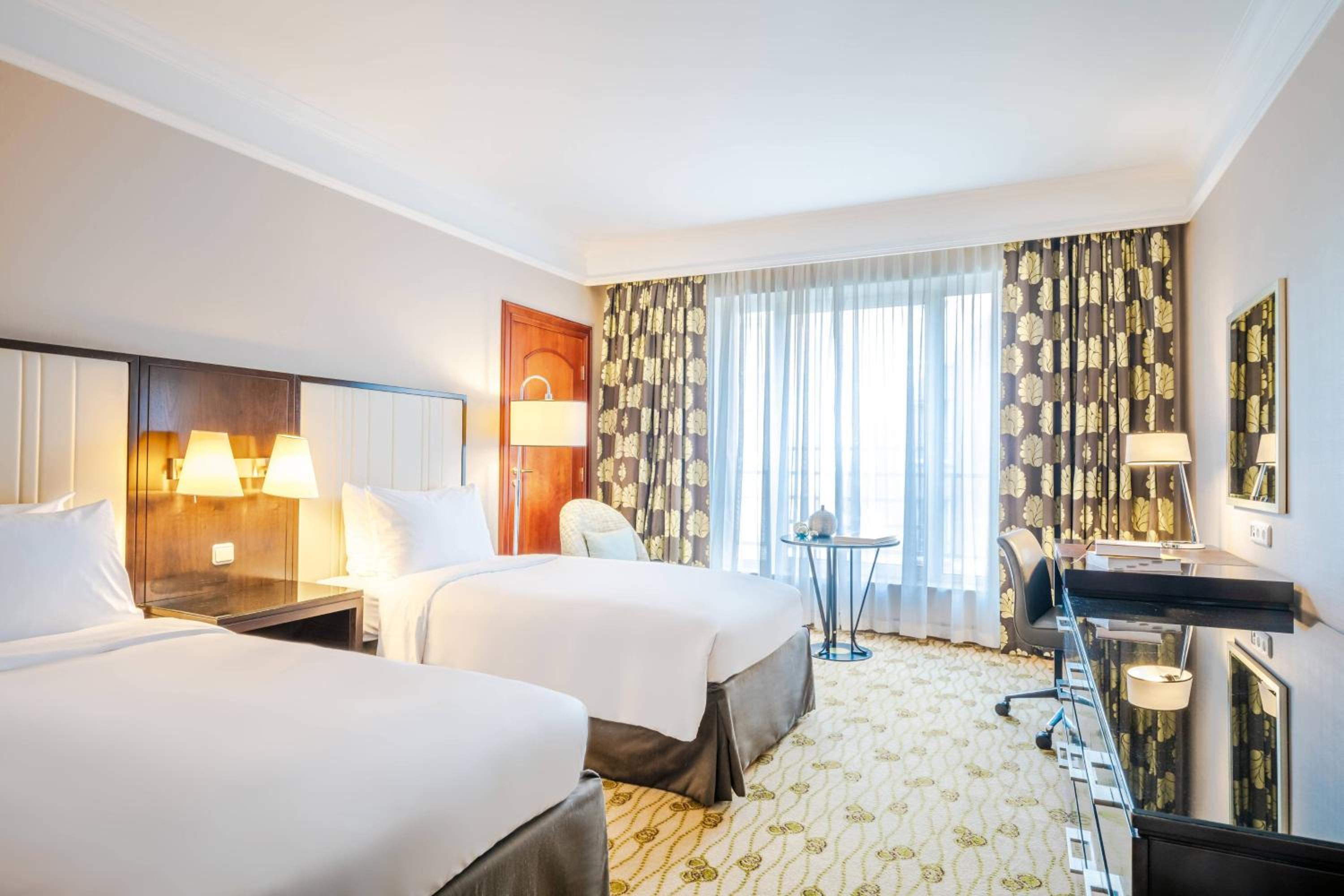 Deluxe, Single Bed