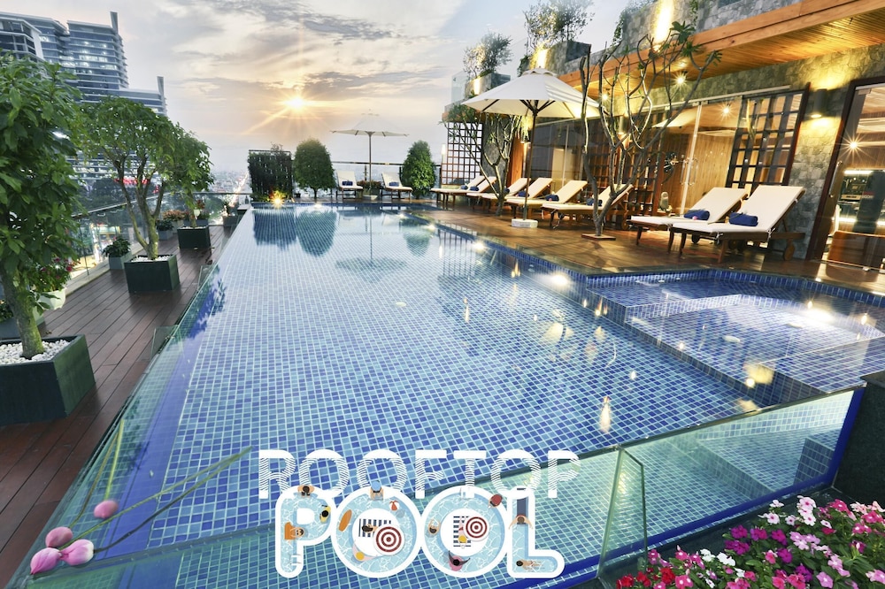 Lotus Saigon Hotel 4/62