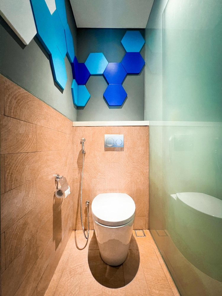 Ibis Styles Batam Nagoya 66/68