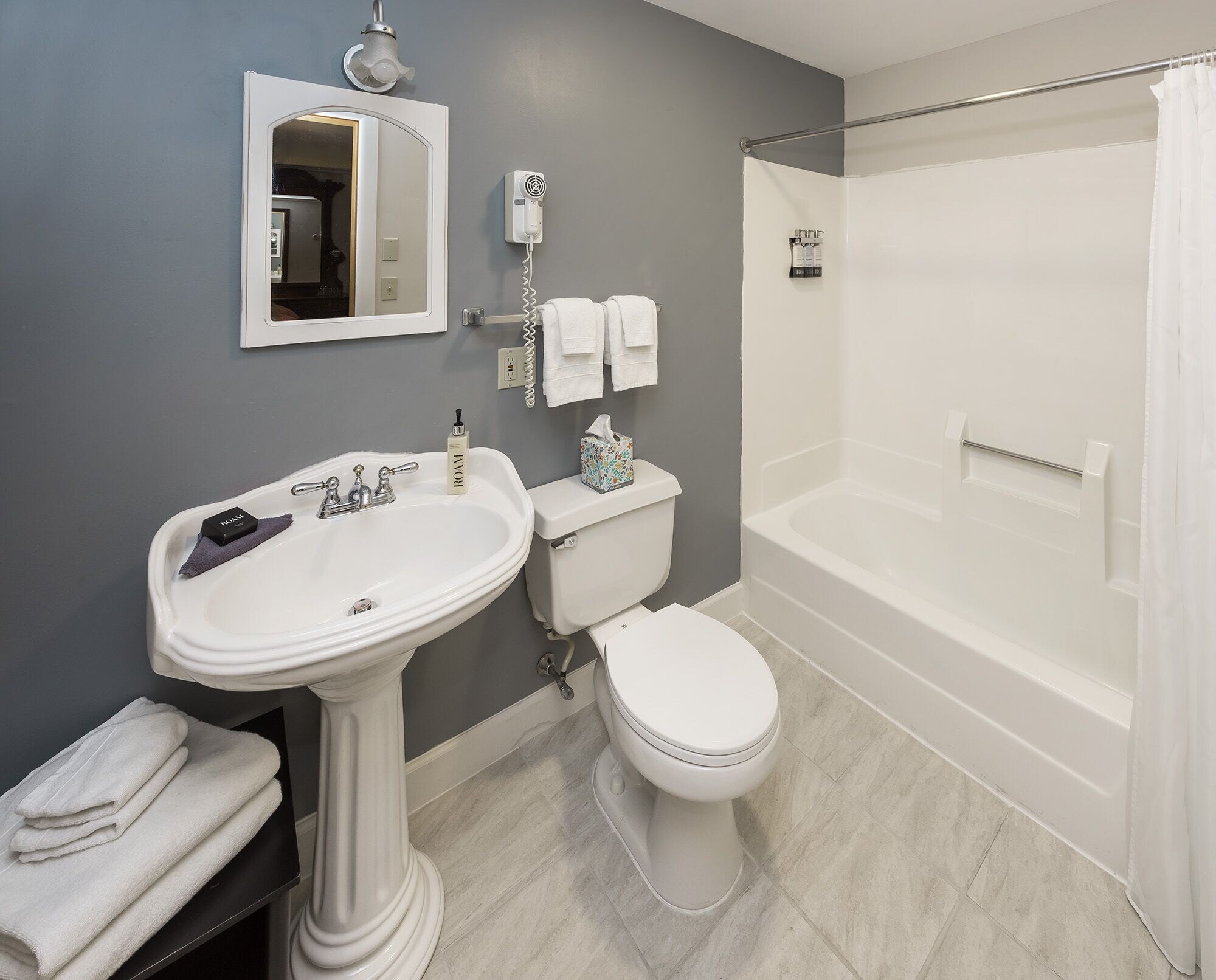 Island, Swan, Queen Bed, Private Bathroom، The Craignair Inn & Restaurant 5/5