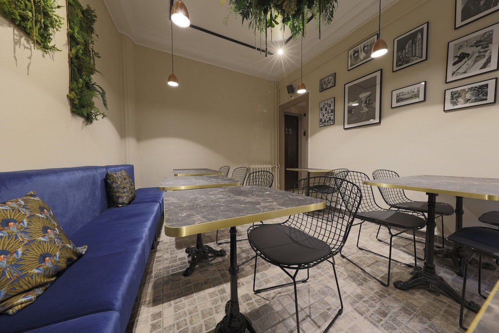 Azur Reims Hotel 45/59