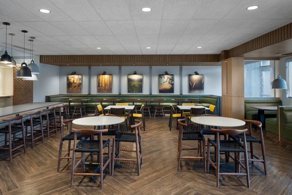 Fairfield Inn & Suites By Marriott Kenosha Pleasant Prairie 26/34