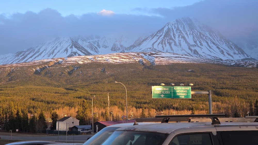 Kluane Park Inn 2/28