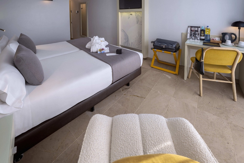 Hotel SERHS Del Port 28/72