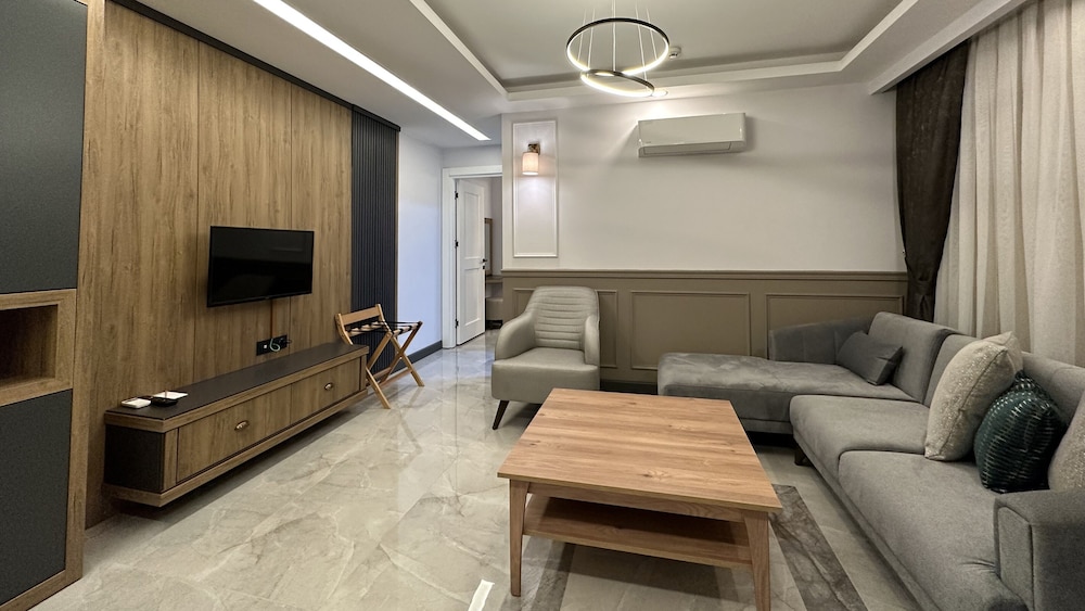 Quality Gold Suite Hotel 25/50