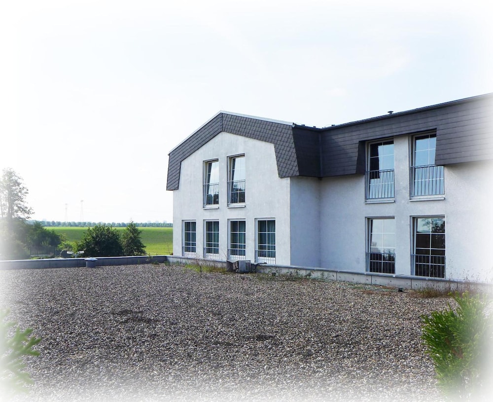 Hotel Lindenberger Hof 7/28