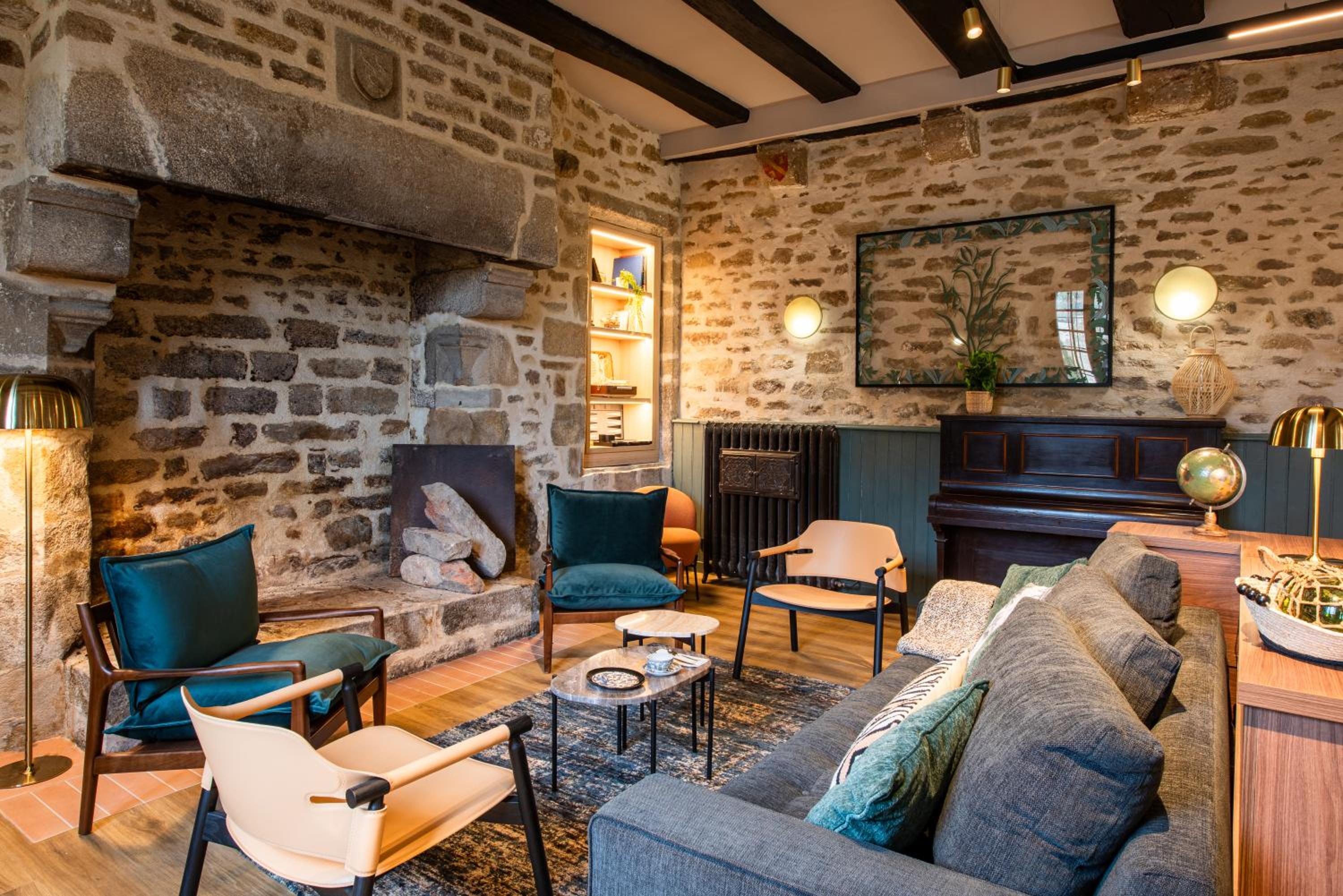 HOSTELLERIE ABBATIALE 41/55
